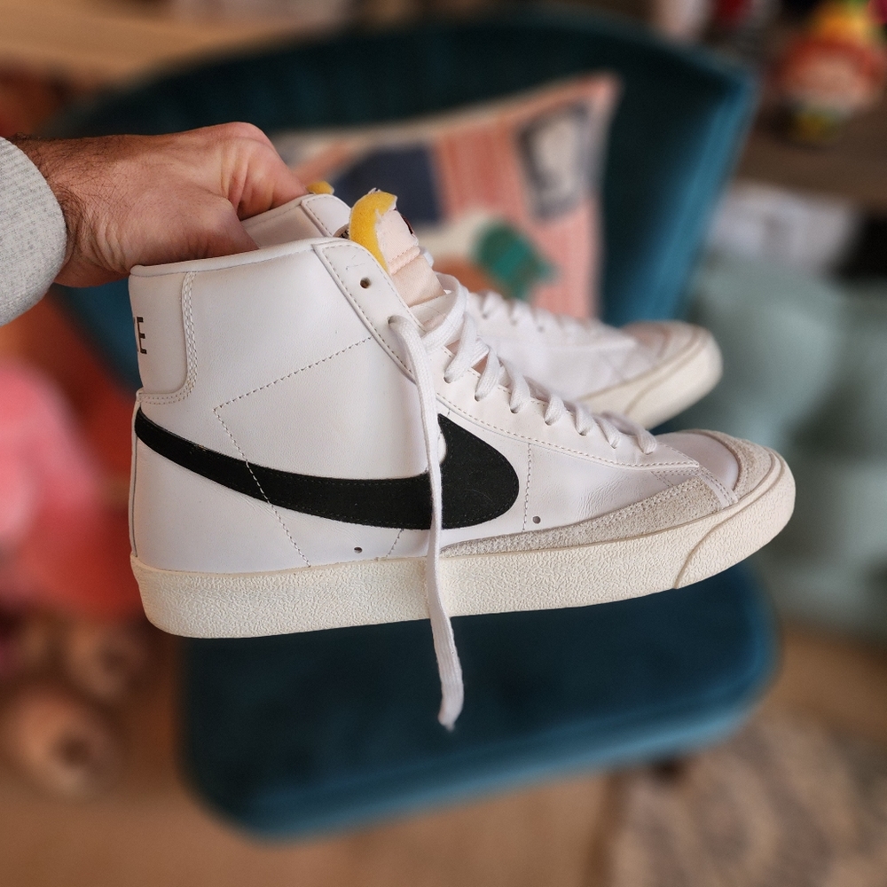 Like New Nike Blazer 10.5 Men EUC